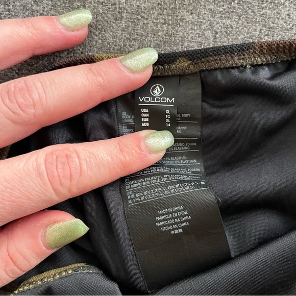 Volcom Camo Bikini - Picture 8 of 9